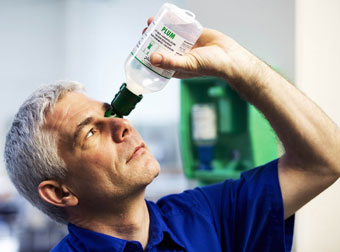 016.308.64_Solucion_De_Lavado_Ocular_En_Bolsa_De_Transporte_Servitrapo