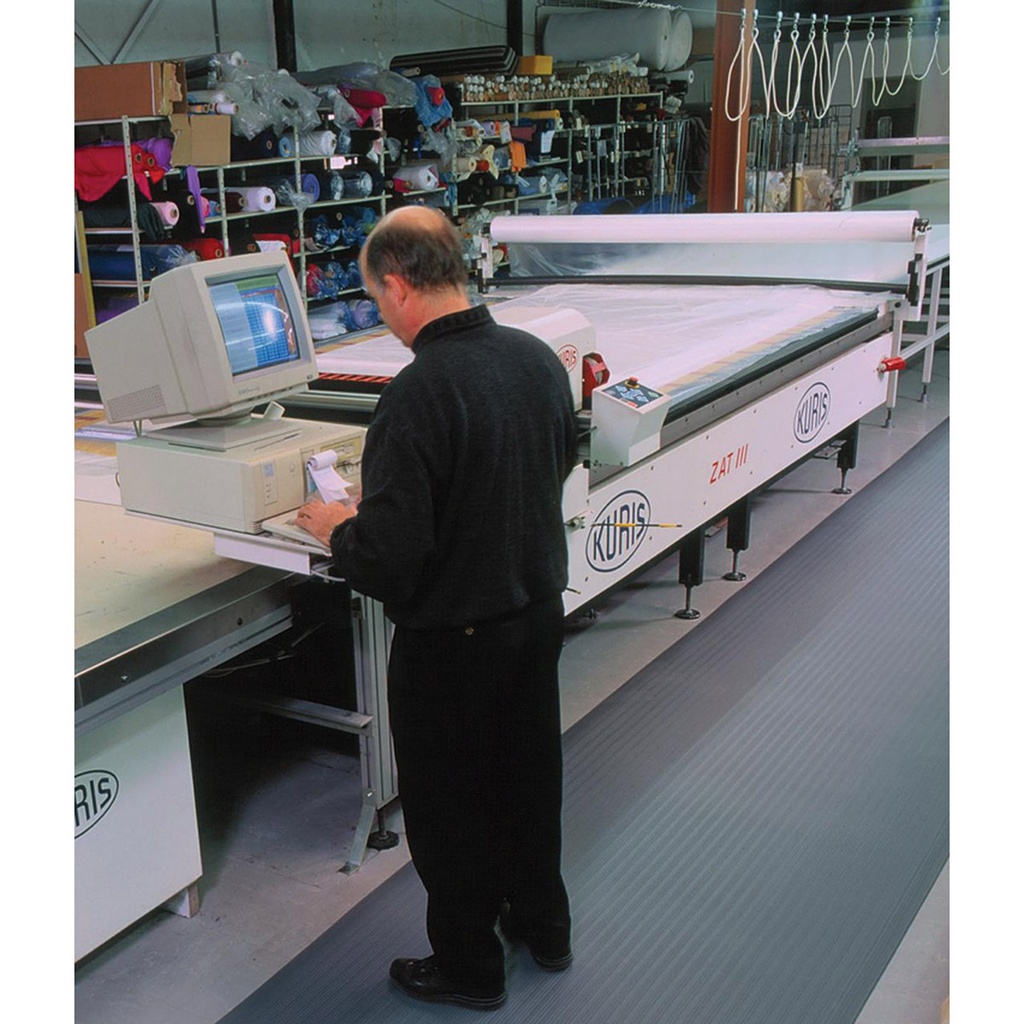 032.882.22_Alfombra_Antifatiga_Airug_Para_Uso_Comun_Servitrapo