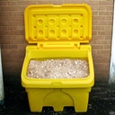 BAC180_Cubeto_De_Retencion_De_Polietileno_De_200_L_Para_Sal_O_Arena_Servitrapo