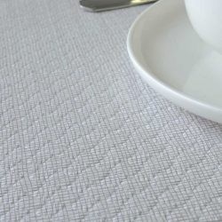 [600704GY] MANTEL BLANCO HILO GRIS 120X120